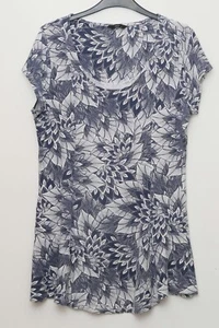 M&CO size 14 cap lenght sleeved blue and white with floral detail worn - Picture 1 of 1
