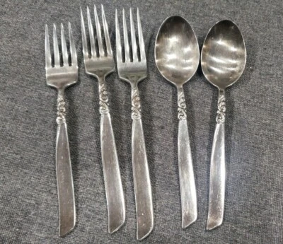 5 Pieces Oneida SOUTH SEAS Community Silverware Silver Plate 1955 Flatware  - Image 1 of 4