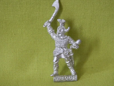 A2 WARHAMMER NORSE ARMY -TRIBESMAN OOP 1985 METAL MODEL - Image 1 of 2