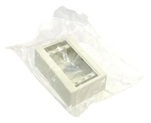 Hubbell WT12SBA Nonmetallic WallTrak 1 & 22 Standard Electrical Box Single Gang - Picture 1 of 2