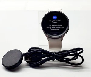 Samsung Galaxy Watch5 Pro SM-R920 45mm Titanium SILVER with  Sport Band - Picture 1 of 3