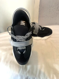 Moschino Uomo Nero/Bianco Special Teddy Shoes Fluo Sneakers £550 Autentiche - Foto 1 di 10