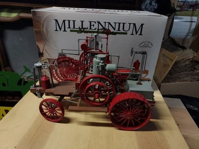 1/16 John Deere Froelich gas tractor Toy Tractor - Image 1 of 4