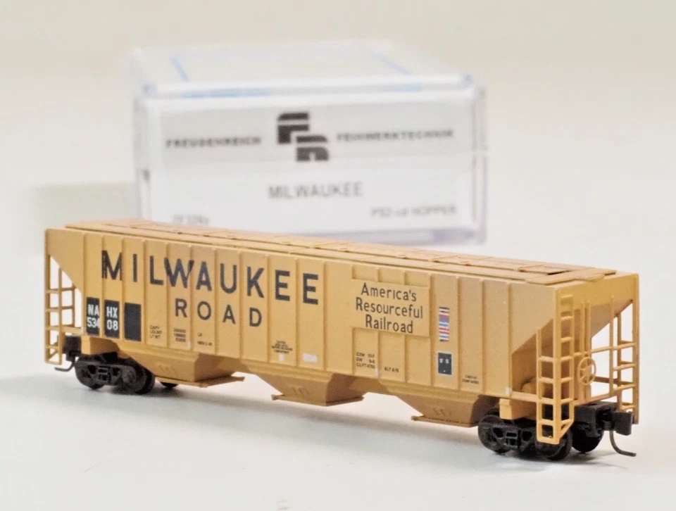 Z-scale Freudenreich FR MILWAUKEE  PS-2cd Covered Grain Hopper IN METAL ZF326Y - Image 1 of 4