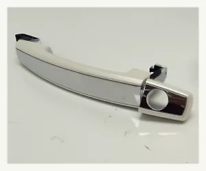 25921565 Door Handle OEM White Diamon Metallic Cruze Malibu LaCrosse SRX Regal - Picture 1 of 7