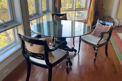 Mesa negra con tapa de granito y vidrio Foto 1 de 4