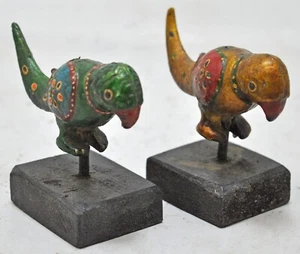 Set of 2 Vintage Wooden Small Parrot Figurines Original Old Hand Carved Painted - Picture 1 of 8