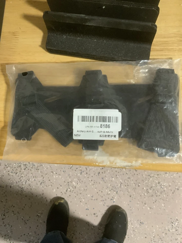 Protector de brazo de tiro con arco protector ajustable de 3 correas - jóvenes y adultos - nuevo Foto 1 de 2