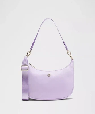 Bolso de hombro pequeño Lululemon City Essentials 3L lavanda escarcha con herrajes dorados Foto 1 de 4