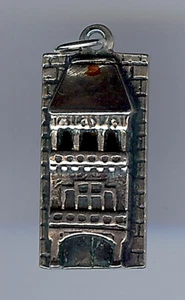 VINTAGE 800 SILVER GOLDENES DACHL GOLDEN ROOF INNSBRUCK AUSTRIA CHARM - Picture 1 of 3