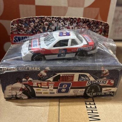 1991 Snickers #8 Рик Уилсон реклама гоночный автомобиль в оригинальной коробке запечатанный - Изображение 1 из 4