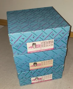 3 MADAME ALEXANDER PUPPEN GRIECHENLAND 565 SPANIEN 595 BELGIEN 562 MIT BOXEN HÄNGEETIKETTEN - Bild 1 von 17