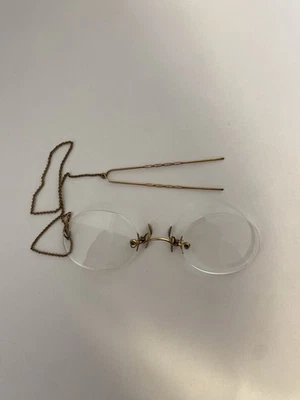 Anteojos antiguos Julius King SmartSet Pince Nez con horquilla y cadena relleno dorado Foto 1 de 4