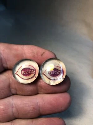 Rojos de béisbol, pendientes, tachuelas, hombre o mujer, gemas de cabujón de cristal,  Foto 1 de 3