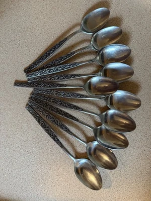 Juego de 10 cucharaditas pequeñas en spray de hojas de acero inoxidable antiguo Stanley Roberts RARO Foto 1 de 4