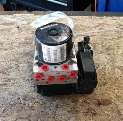 2008 Jeep Commander ABS Anti Lock Brake Pump Module Assembly OEM - Image 1 of 4