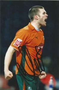 PLYMOUTH: JAMIE MACKIE SIGNED 6x4 ACTION PHOTO+COA - Picture 1 of 1