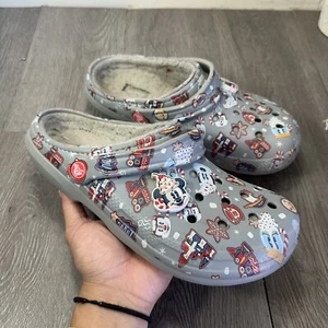 2021 Disney Parks Mickey Christmas Holiday Fleece Grey Crocs Unisex Adult M8/W10 - Picture 1 of 9