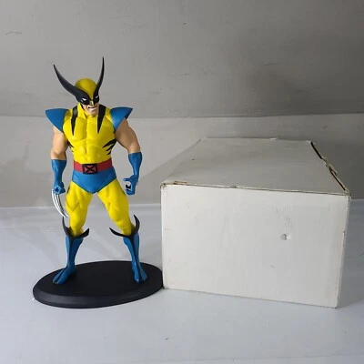 ESTATUA DE PORCELANA DE HOMBRE MARVEL WOLVERINE ATTAKUS X 15,75 PULGADAS Foto 1 de 3