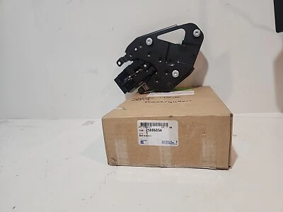 GM Lift Gate Window Latch Assembly 25886854 - Image 1 of 2