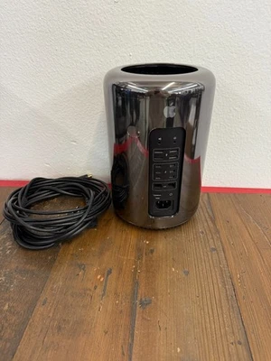 Apple Mac Pro 2013 - Intel Xeon 6-core 3.5GHz - D500 GPU - 64GB RAM - 250GB - Image 1 of 4