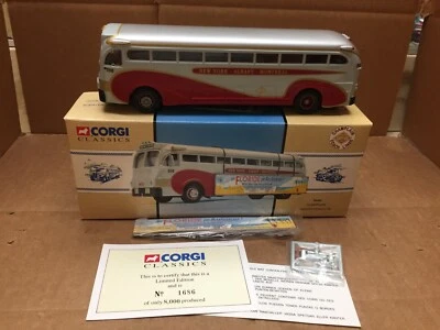 CORGI CLASSICS NEW YORK ALBANY MONTREAL YELLOW COACH 743 BUS CHAMPLAIN # 98468 - Image 1 of 4
