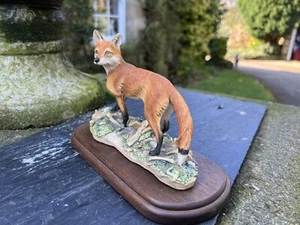 Border Fine Arts FOX Figurine by Mairi Lang Hunt 1988 - Picture 1 of 11