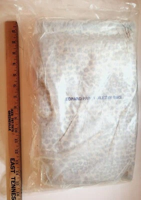 Bolsa de aseo Avon 2005 con estampado de leopardo - nueva en paquete sellado Foto 1 de 2