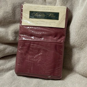 NEU Nobility Plus Beere King Size Kissenbezüge 250 Fadenzahl Baumwollmischung Neu - Bild 1 von 4