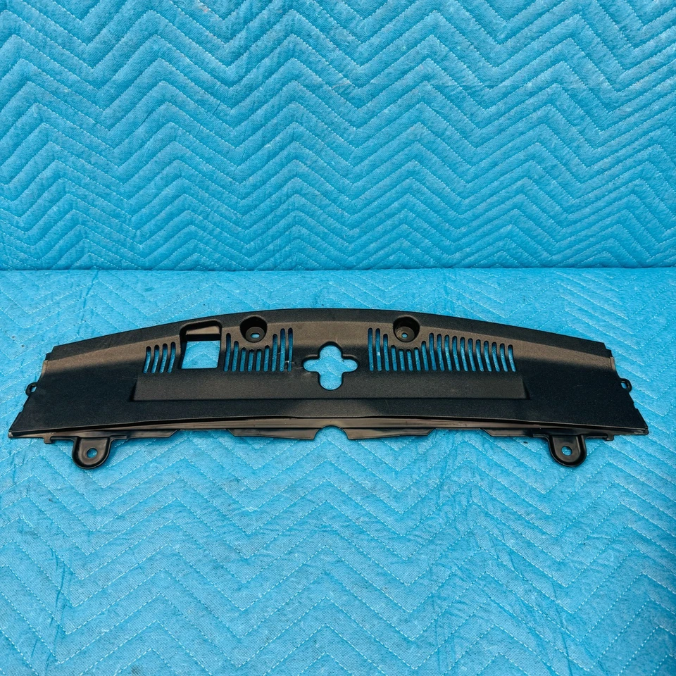 2007–2012 Lexus LS460 Radiator Support Upper Cover OEM 5329550030 - Image 1 of 4