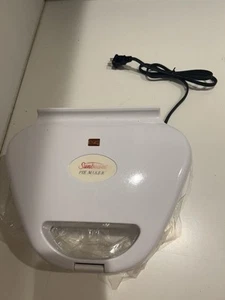 Sunbeam At Home Mini Pie Maker Model 4805 - Picture 1 of 6