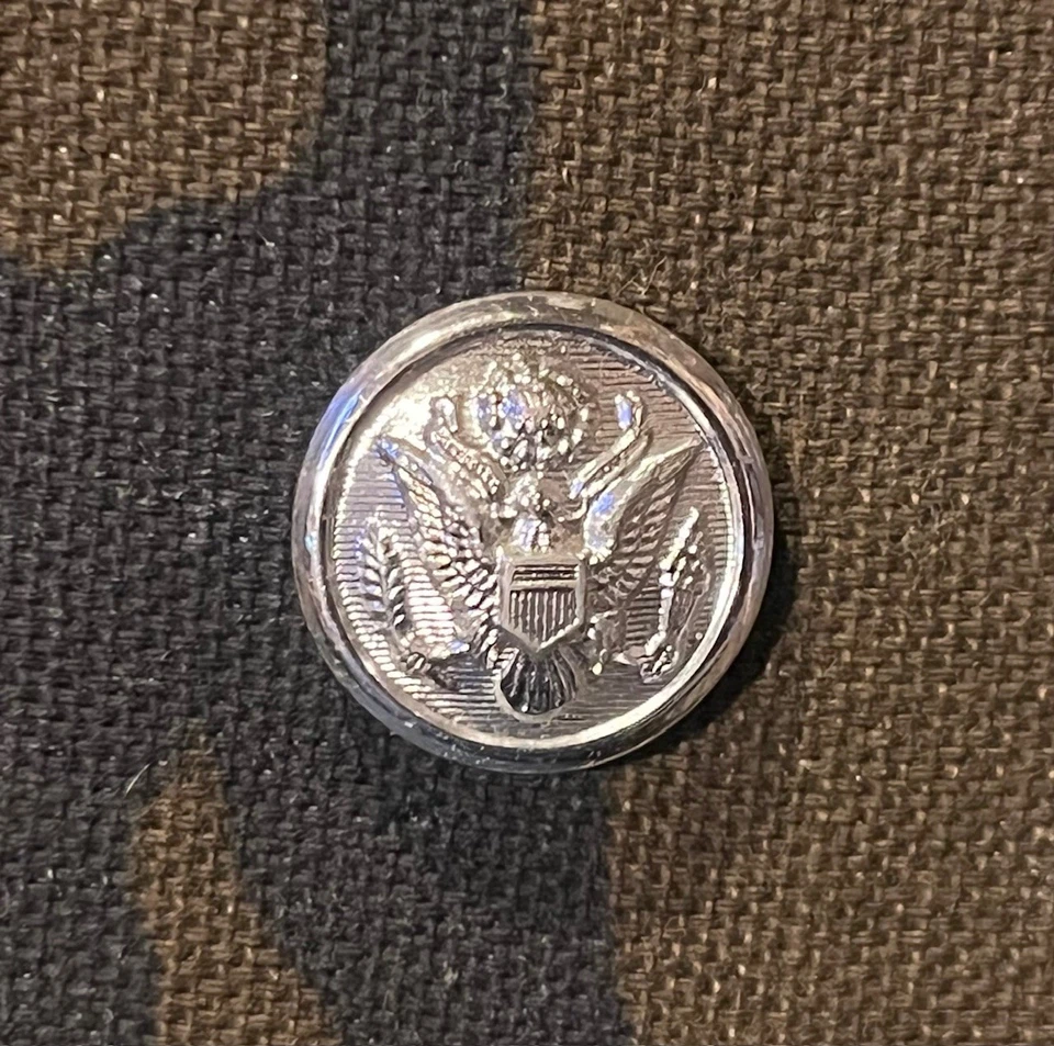 US Army 17mm 25 Ligne Nickel Plated Uniform Pocket or Epaulette Button - Image 1 of 1