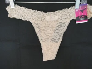 NEW Maidenform 1 Pair SZ 2XL 9 Beige Luxurious Lace thong 68875 - Picture 1 of 9