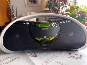 SONY ZS-YN7L *MP3 * CD-Player, Radio * Boombox * Ghettoblaster * Wie neu! - Bild 1 von 6