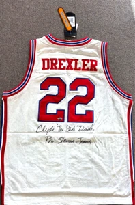 Clyde Drexler Signed UH Jersey PSA/DNA Houston Cougars J87623 HOF - Picture 1 of 4
