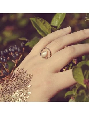 Ring Vergoldet 18 Karat - Cabochon Durchbrochen Fassung mit Einem Stein Mond - Bild 1 von 4