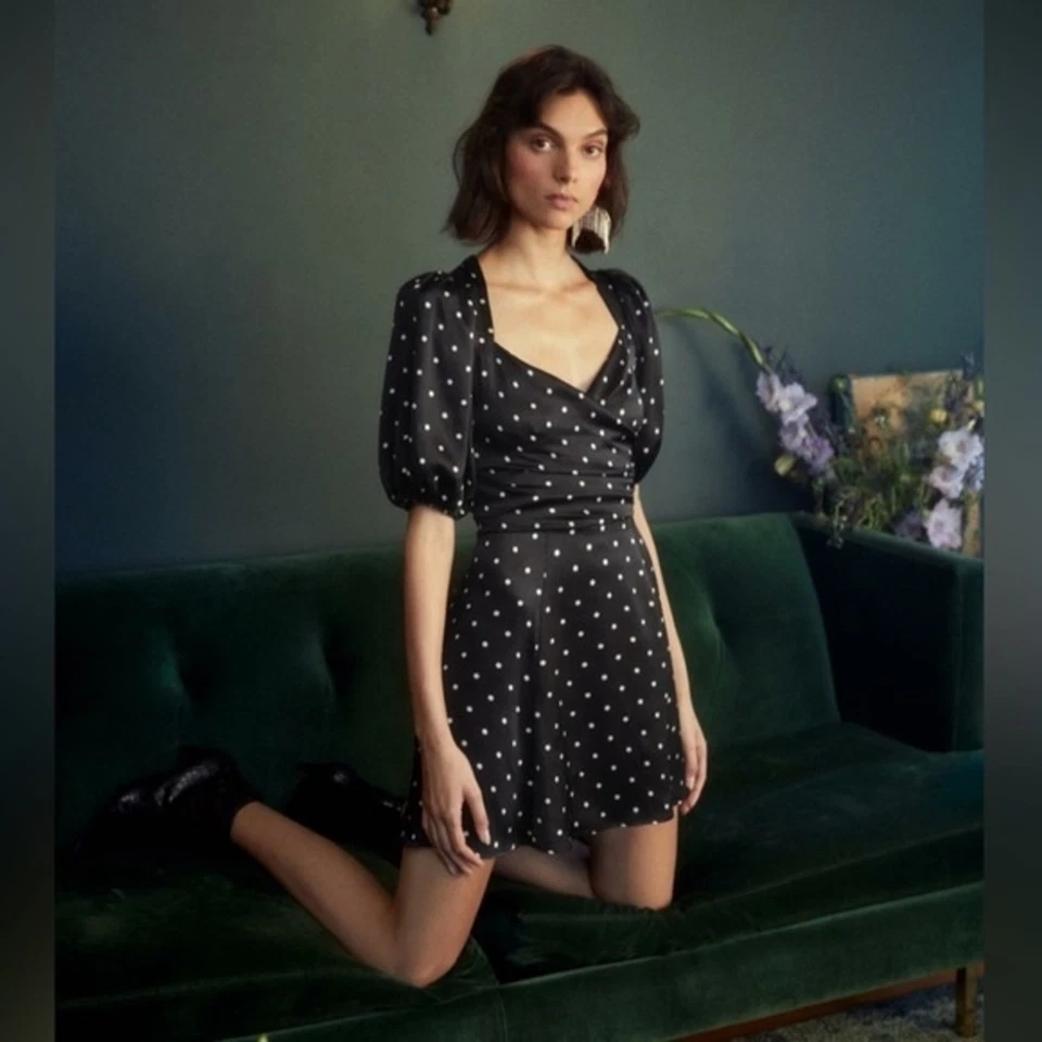 Mini Vestido Estilo Envolvente Lunares Seda Reformation 2 Lane Foto 1 de 4