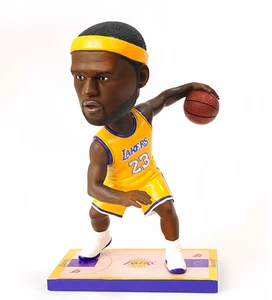 Figura Bobblehead LeBron James jugador estrella de resina de alta calidad 18 cm envío rápido - Imagen 1 de 1