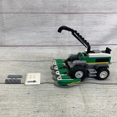 LEGO CITY: Harvester Transport (60223) Incomplete Parts - Image 1 of 4