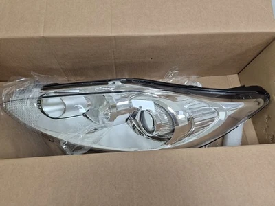 FARO PASAJERO FORD FIESTA MK7 2008-2012 OEM (leves daños) Foto 1 de 2