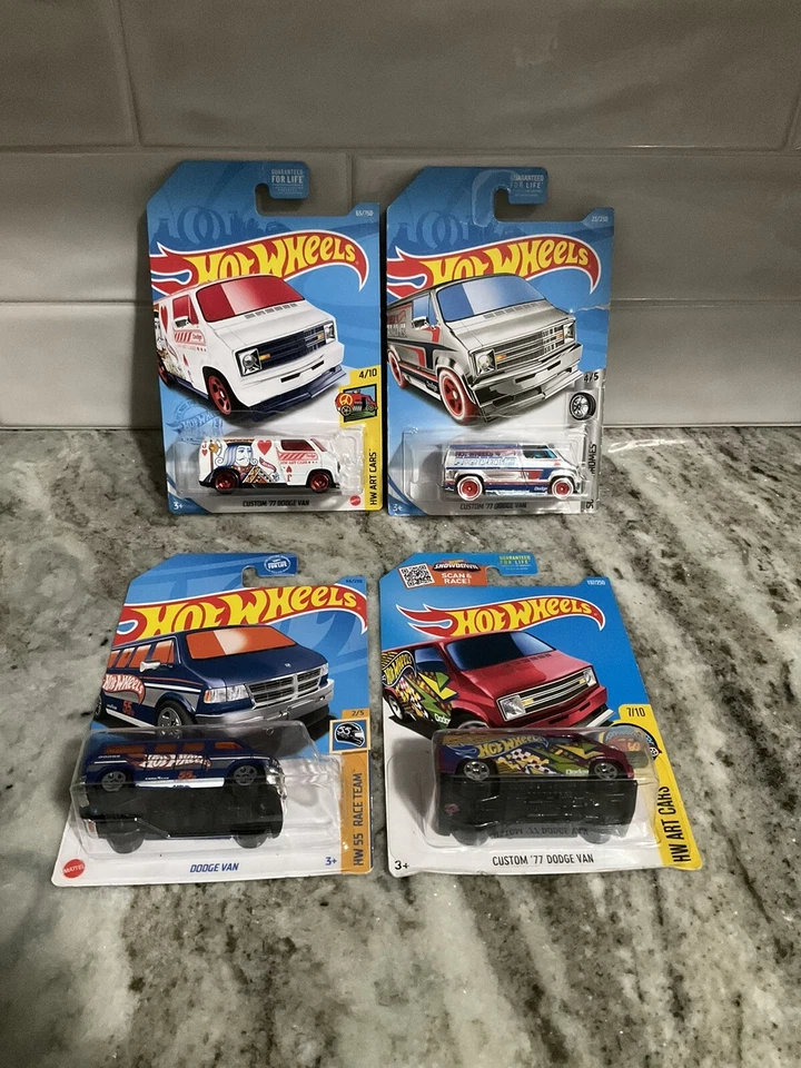 风火轮 批量 x4 定制 '77 道奇 Van Super Chrome 艺术车 Hearts 55th — 第 1/1 张图片