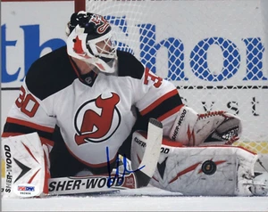 MARTIN BRODEUR SIGNED AUTO 8X10 PHOTO PSA/DNA #X42404 **NEW JERSEY DEVILS** HOF - Picture 1 of 2