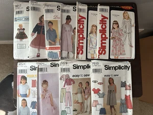 10 verschiedene Kinder Simplicity Schnittmuster leicht aufnähen - Bild 1 von 8