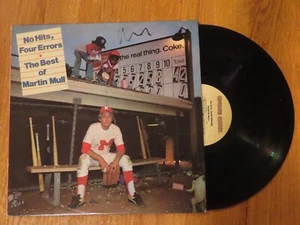 Comedian MARTIN MULL signed 1977 NO HITS, FOUR ERROR BEST Record CLUE Roseanne - Bild 1 von 3