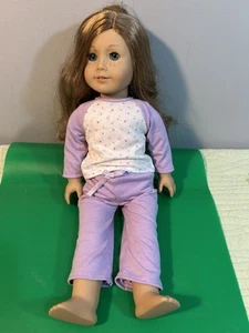 American Girl Puppe mit blonden Haaren, Sommersprossen und blauen Augen, AG Kleidung - Bild 1 von 7