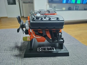 Liberty Classics Inc. 6107 Dodge 426 Hemi Engine 2004 - Bild 1 von 14