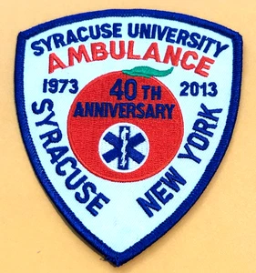 Parche nuevo del 40 aniversario de la ambulancia del hospital Syracuse Univesity 2013 de Nueva York - Imagen 1 de 2