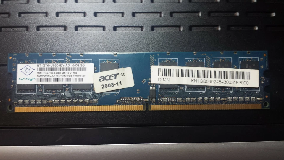 Nanya 1GB 1Rx8 PC2-6400U-666-13-D1-800 - 1GB di memoria RAM Desktop - Immagine 1 di 1