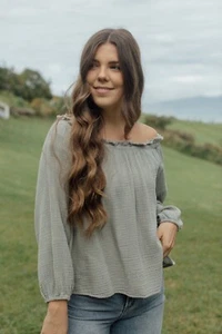 Green Top Off Shoulder Long Sleeve Shirt Women's Small Boho Grade&Gather New - Picture 1 of 9