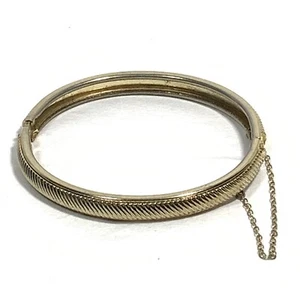 VTG Whiting Davis Gold Tone Hinged Bangle Bracelet Safety Chain Ridged 6.75" - Picture 1 of 10